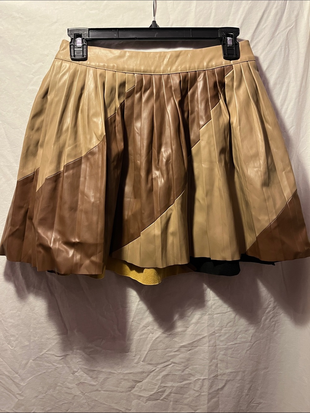 Pleated Faux Leather A-Line Mini Skirt in Tan and Brown